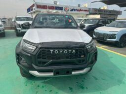 										Toyota Hilux GR 2024 full									
