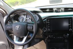										New 2023 Toyota Hilux full									